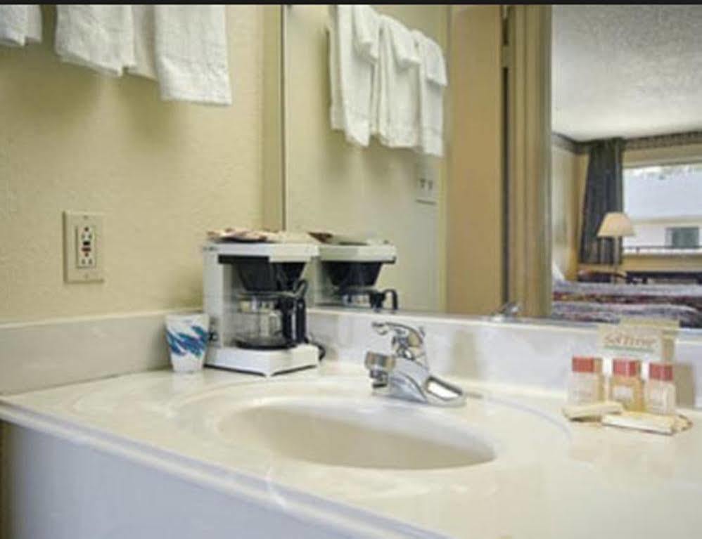 Red Roof Inn Mobile North - Saraland Dış mekan fotoğraf